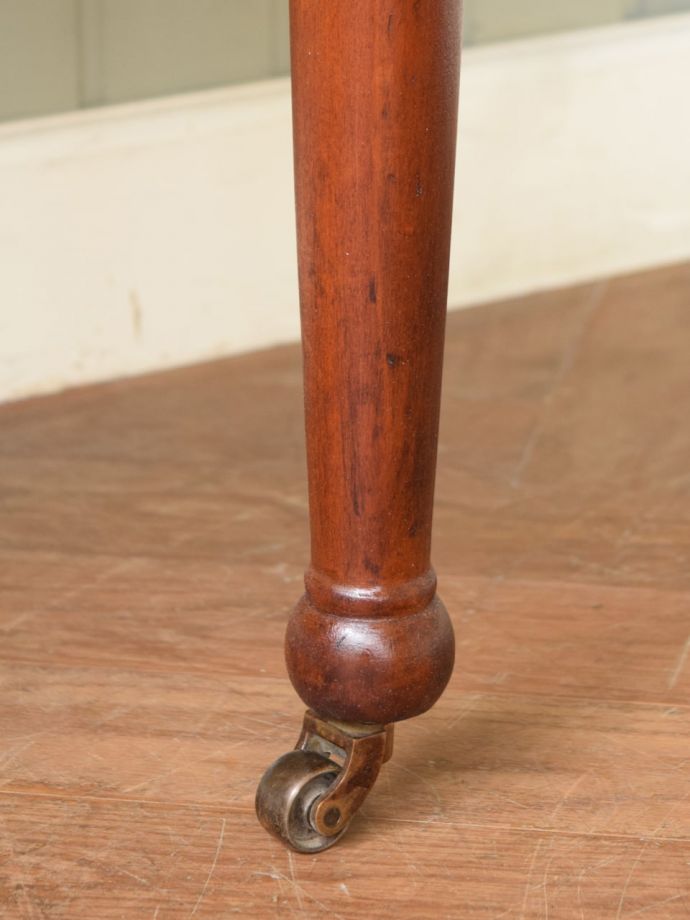 アンティーク家具の脚