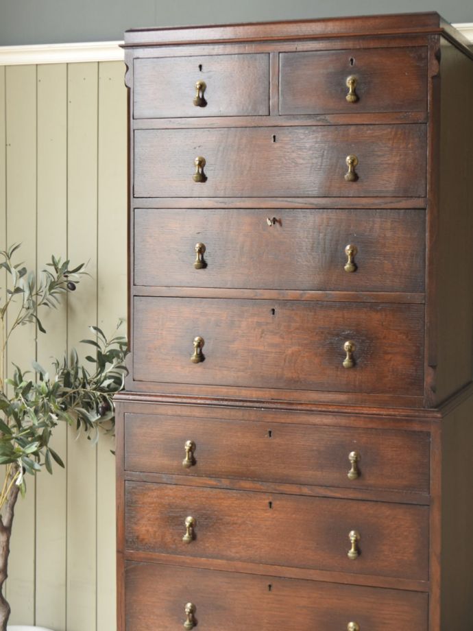 アンティークチェストの美しい木目