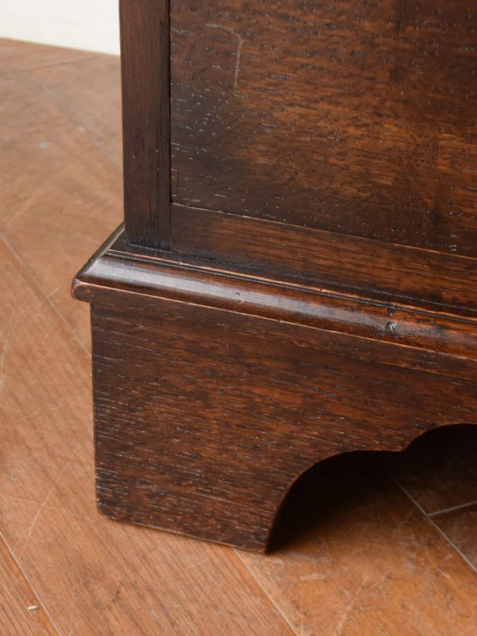 アンティーク家具の脚