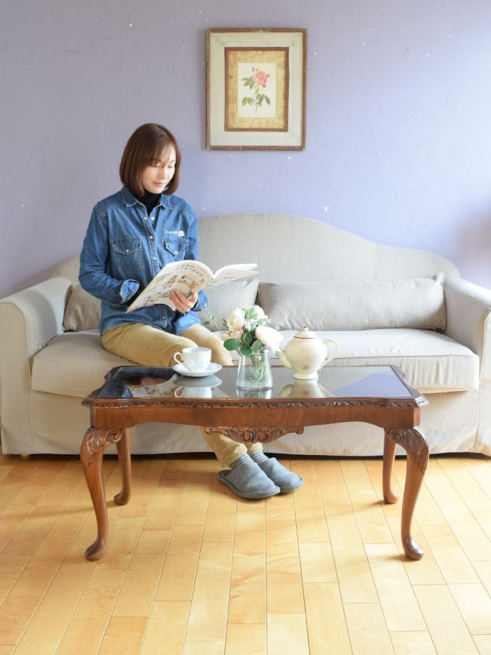 アンティークのコーヒーテーブル