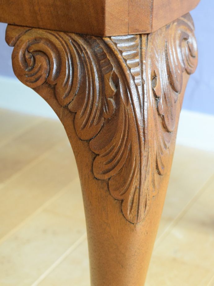 美しい彫にもうっとり…