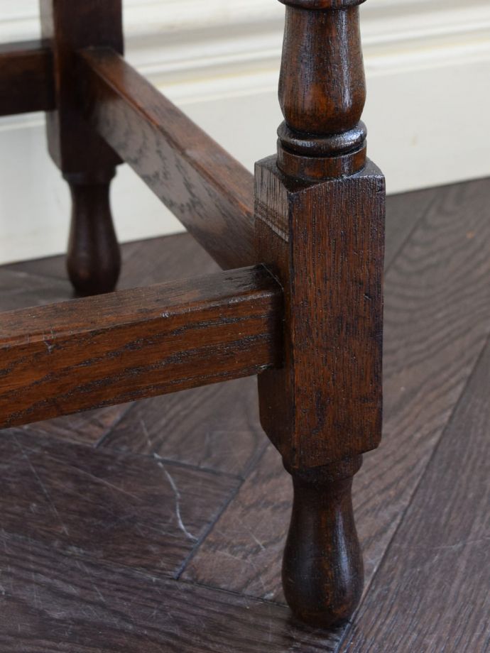 アンティーク家具の脚