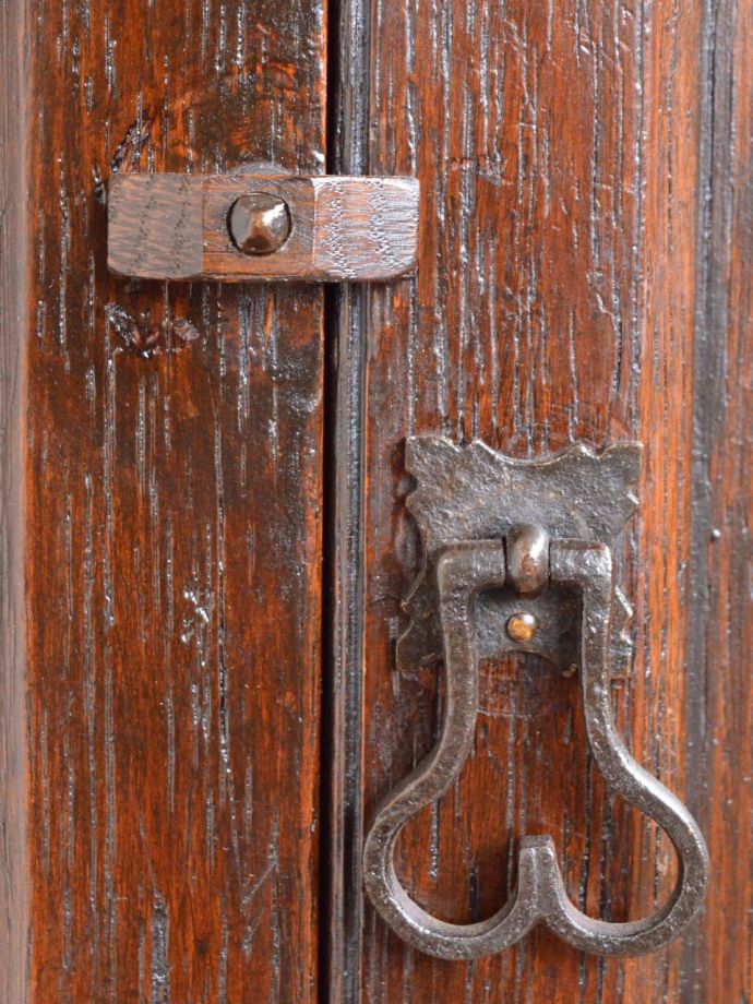 キャビネットの取っ手