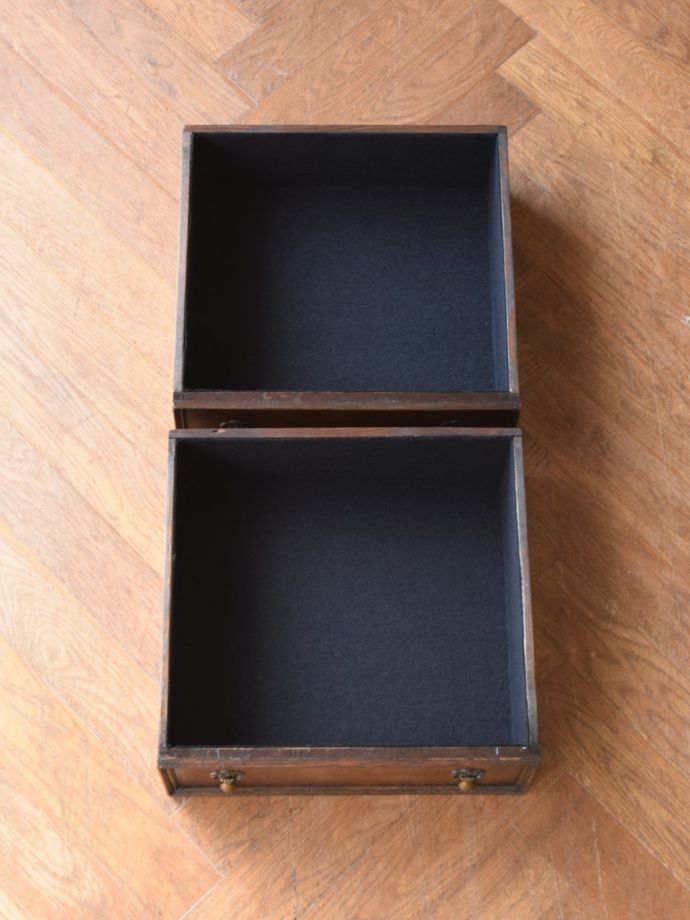 サイドボードの引き出し