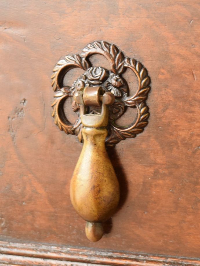 アンティーク家具の取っ手