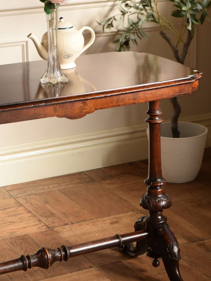 おしゃれなサイドテーブル