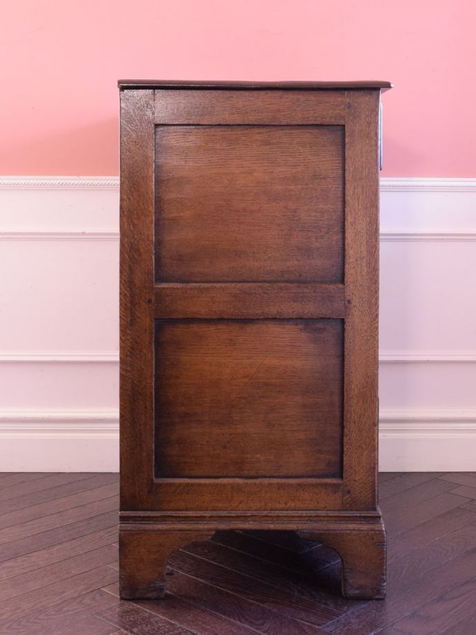 チェストの側面