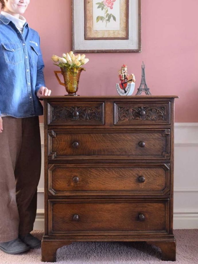 英国アンティークのチェスト