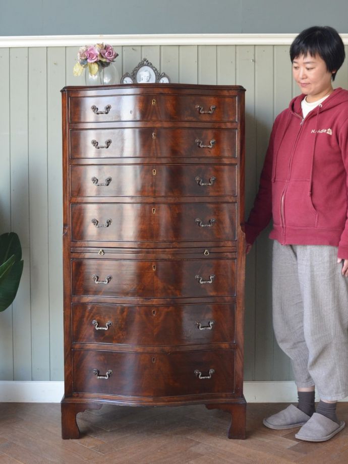 英国アンティークのチェスト