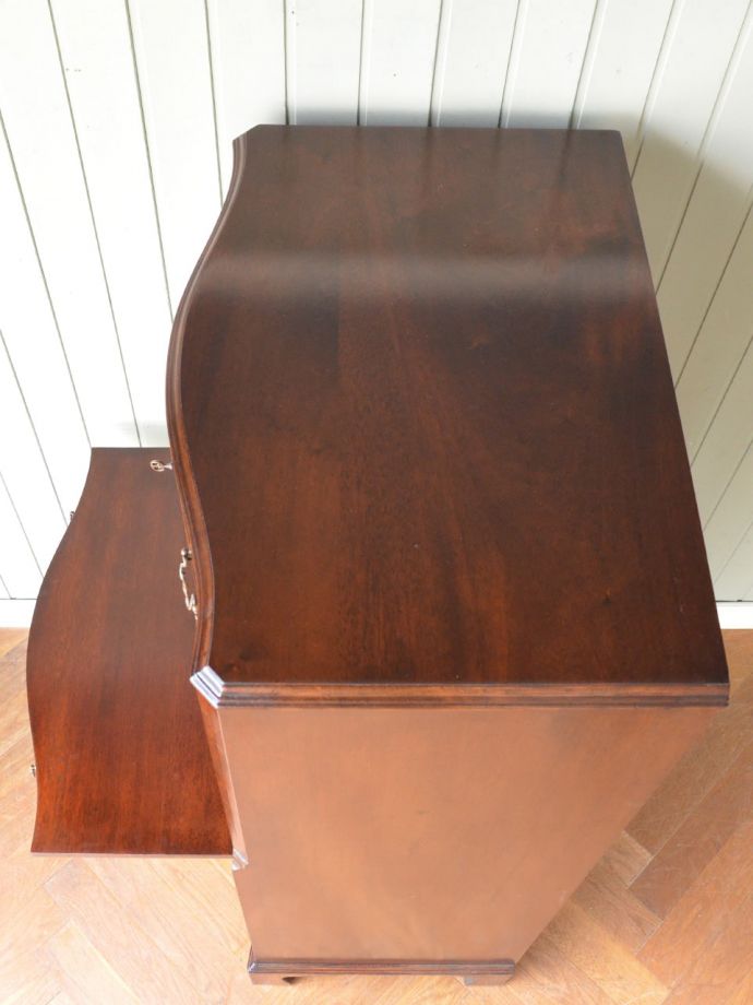 アンティークチェストの天板