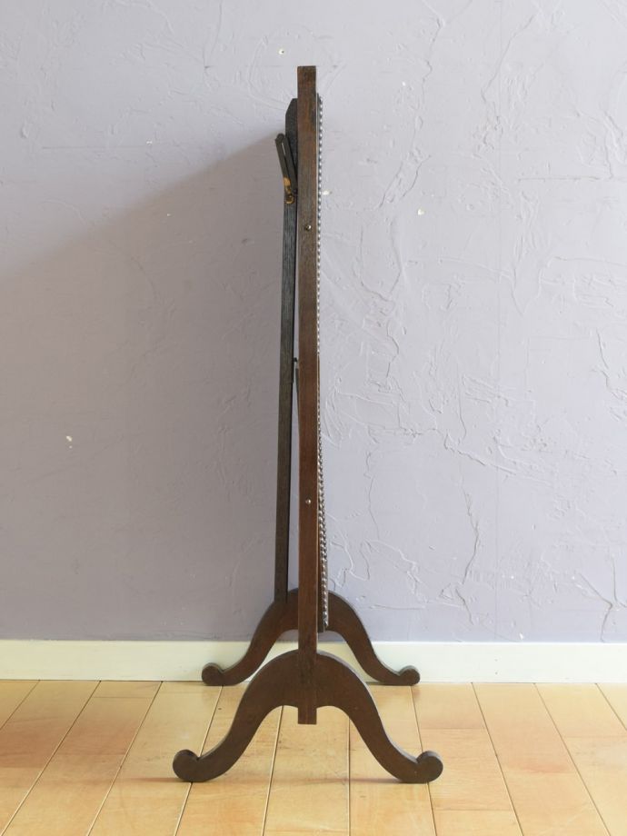 畳んだ時のケーキスタンドの側面