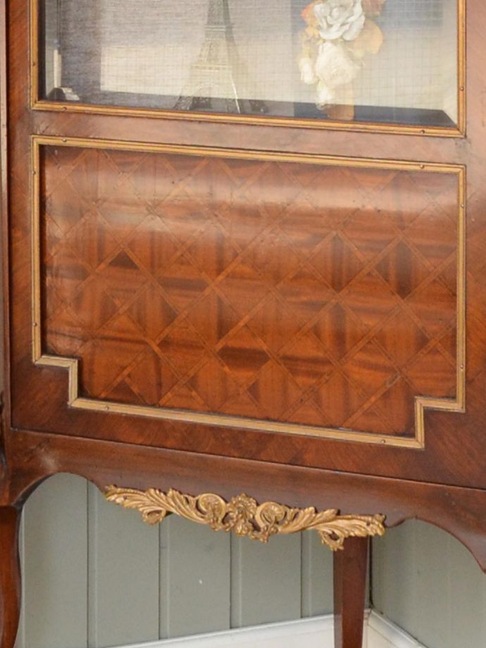 アンティーク家具の木目