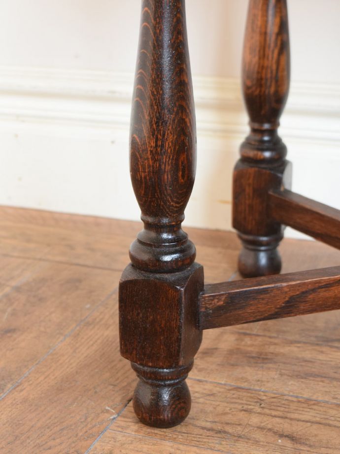 アンティーク家具の脚