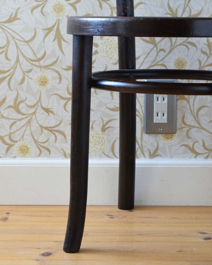 イギリスから届いたアンティーク椅子、素敵なベントウッドチェア(q-235