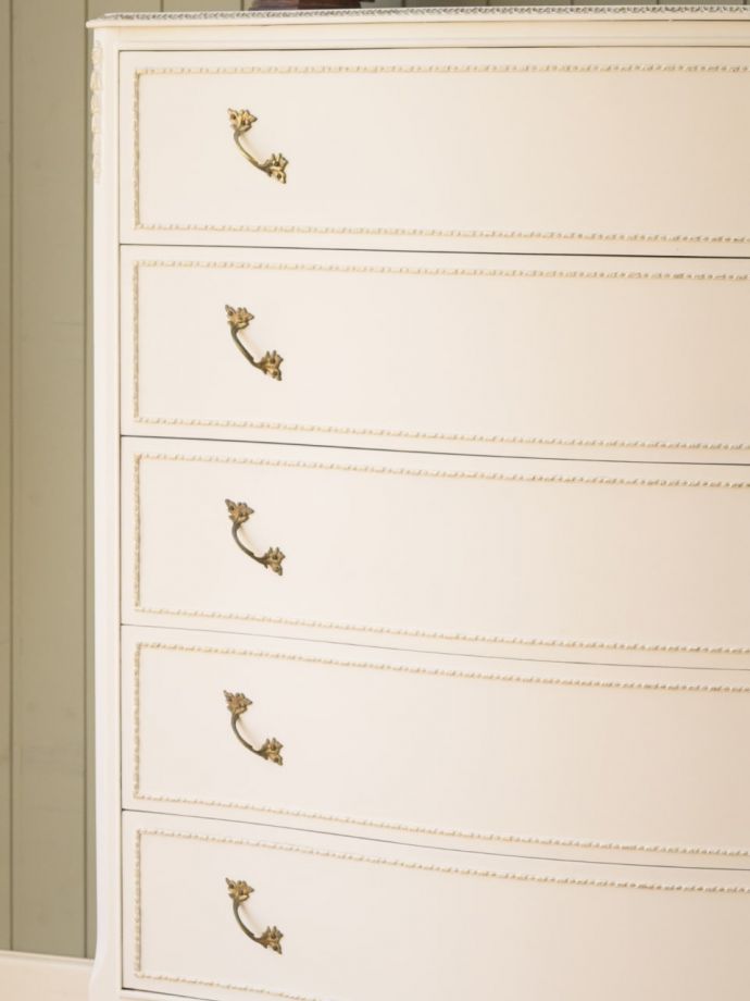 フランスの家具らしい装飾