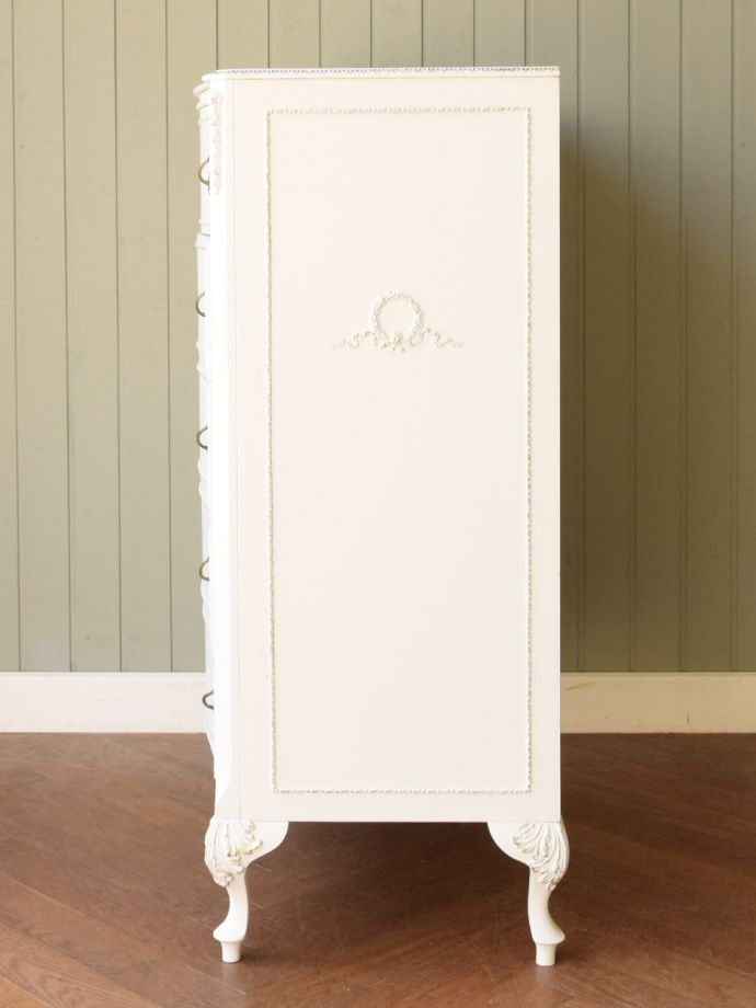 チェストの側面