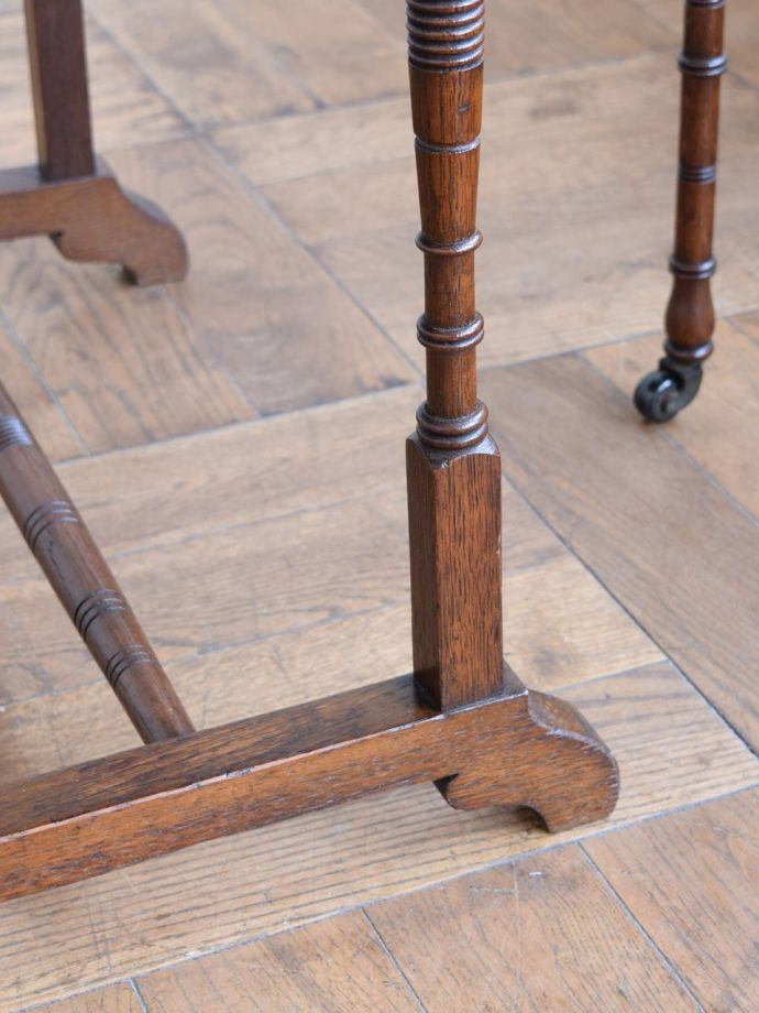 伸長式テーブルの脚