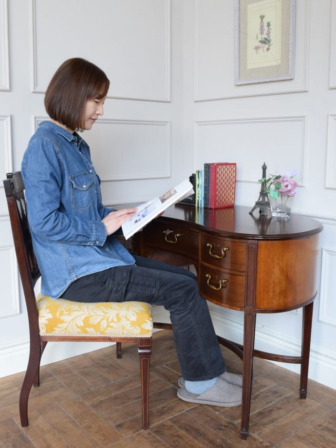 書斎机で楽しむ贅沢な時間