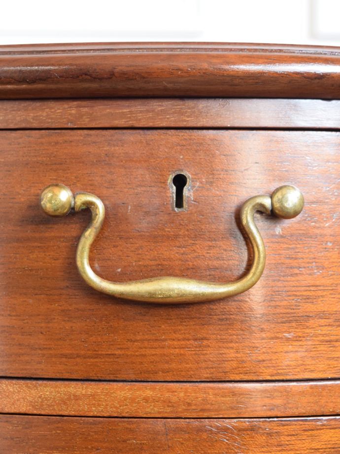 アンティークデスクの取っ手
