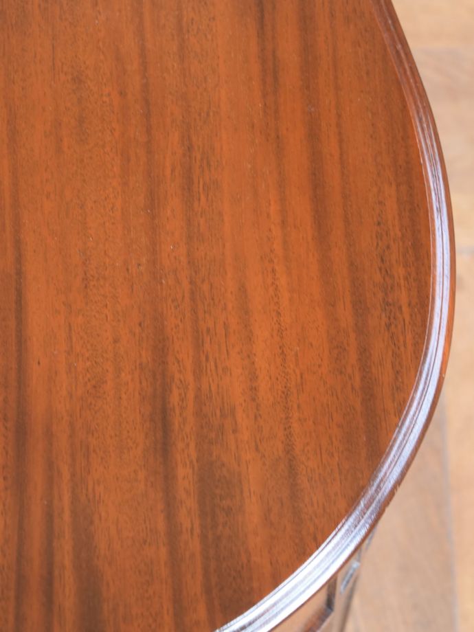 アンティークデスクの木目