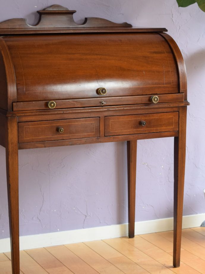 アンティーク家具らしさが漂うビューロー