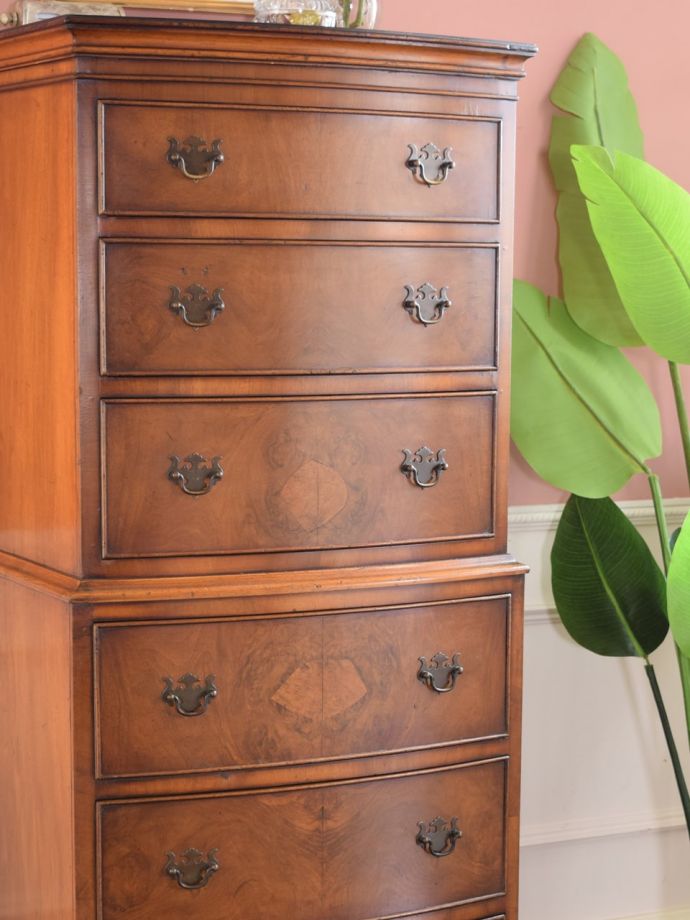 アンティークチェストの美しい木目