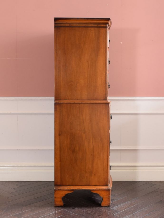 チェストの側面