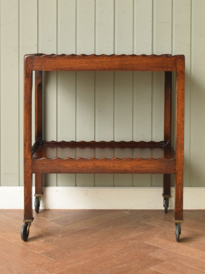 アンティークワゴンの後ろ姿