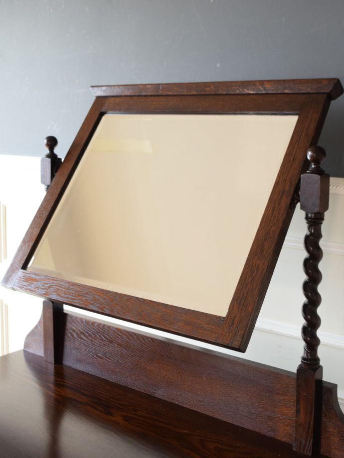 アンティークの鏡