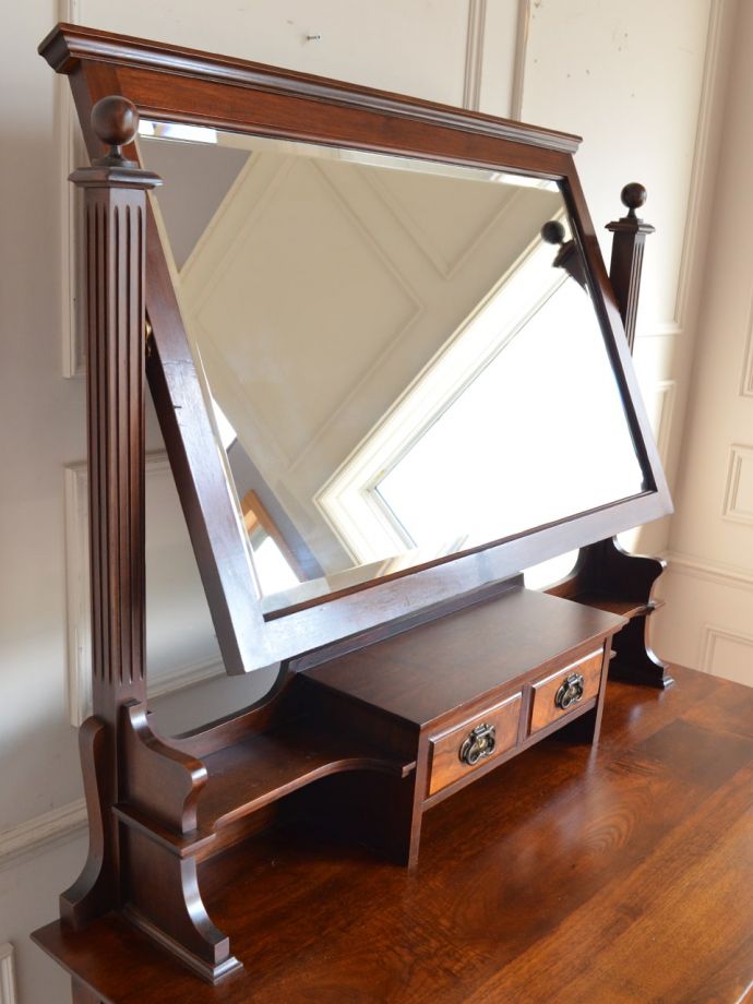 アンティークの鏡