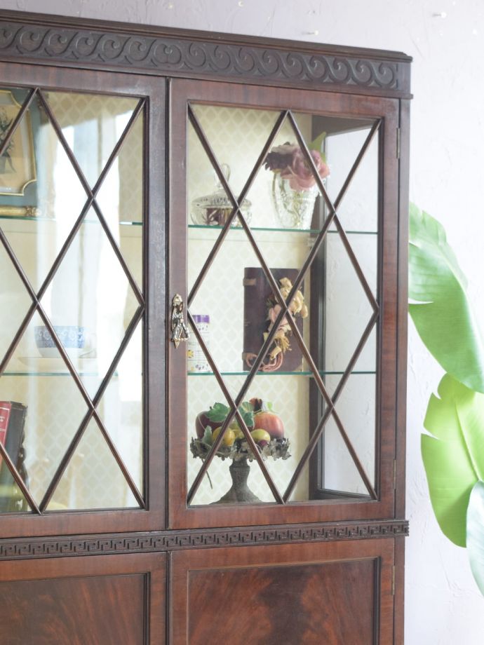 アンティークガラスの扉