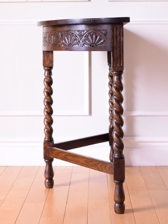 コンソールテーブルの側面