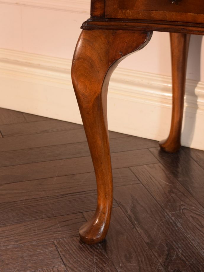 アンティーク家具の脚