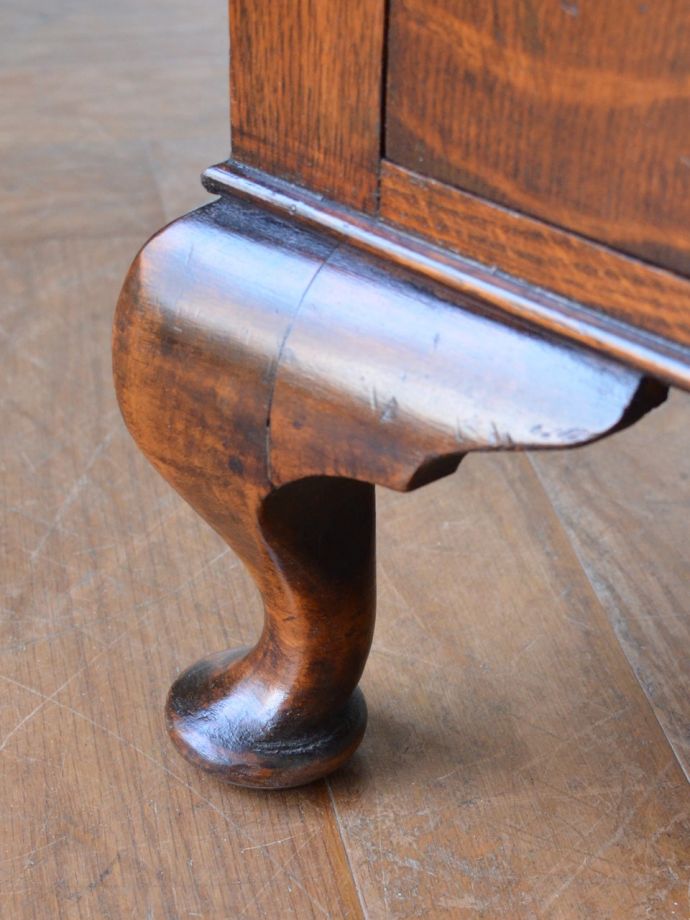 アンティーク家具の脚