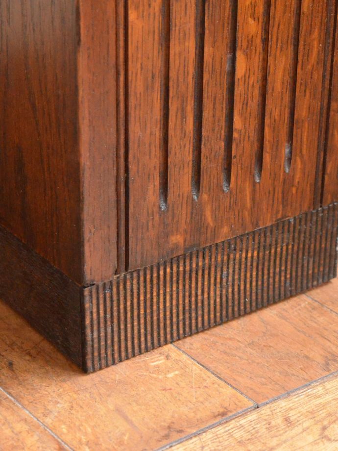 アンティーク家具の脚