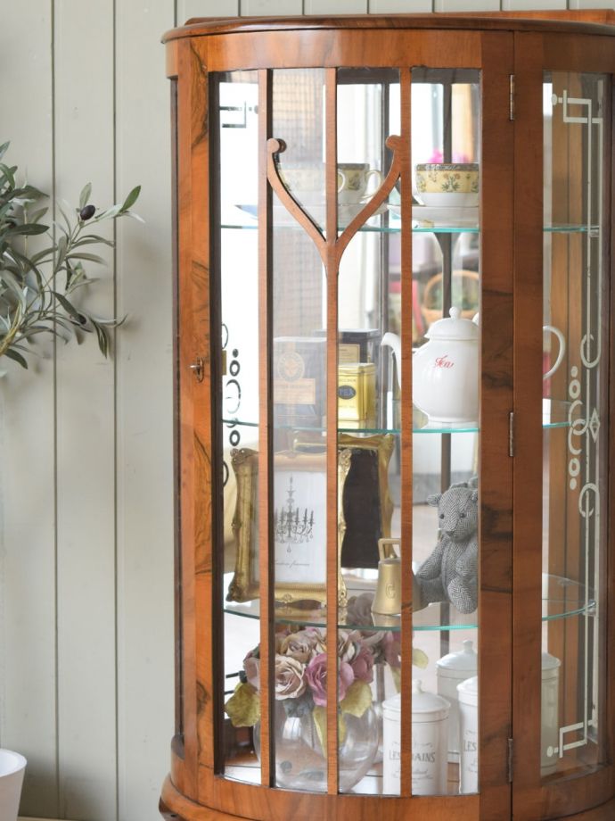 アンティークガラスの扉