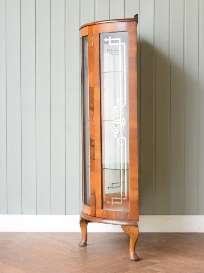 キャビネットの側面