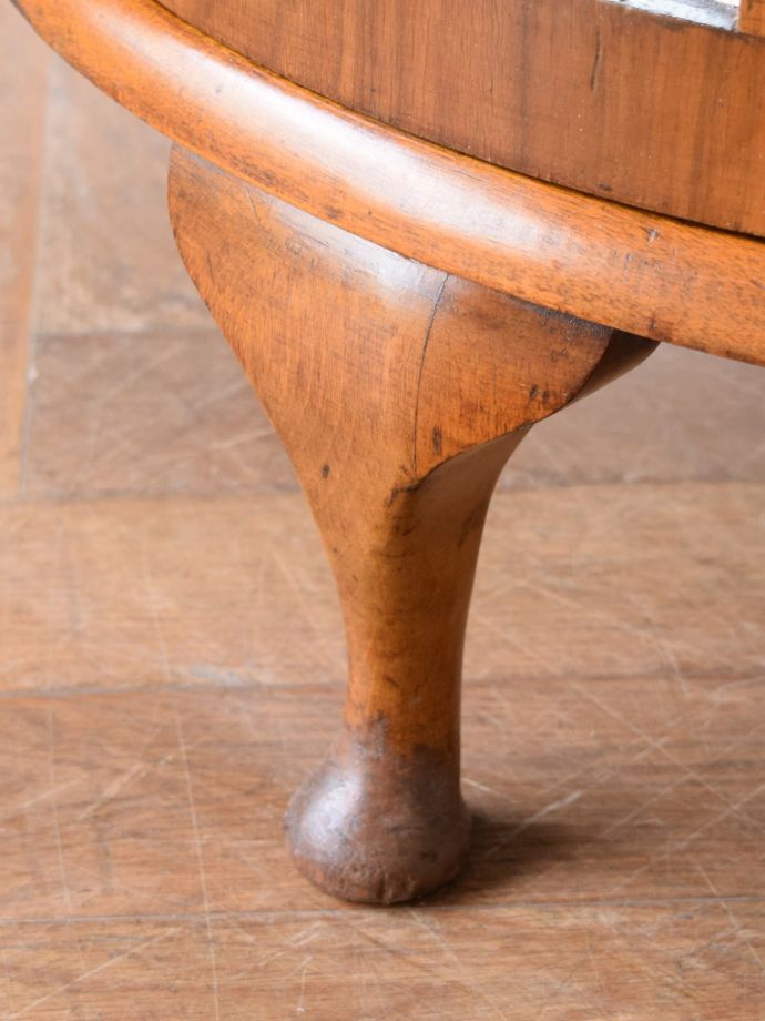 アンティーク家具の脚