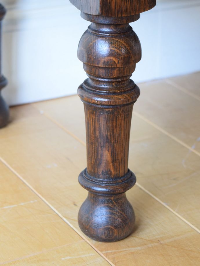 アンティーク家具の脚