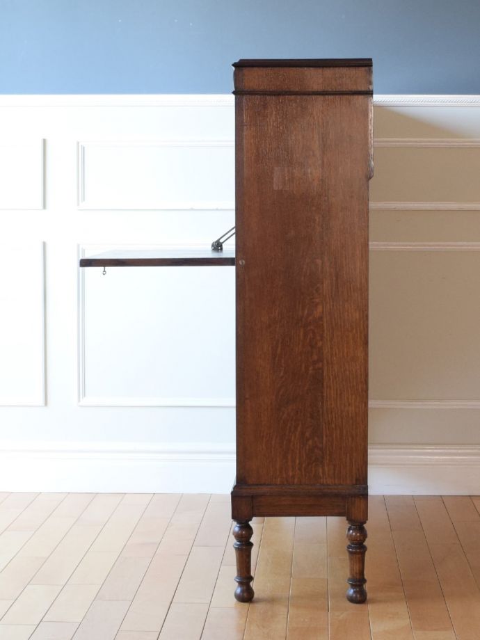 サイドバイサイドの側面