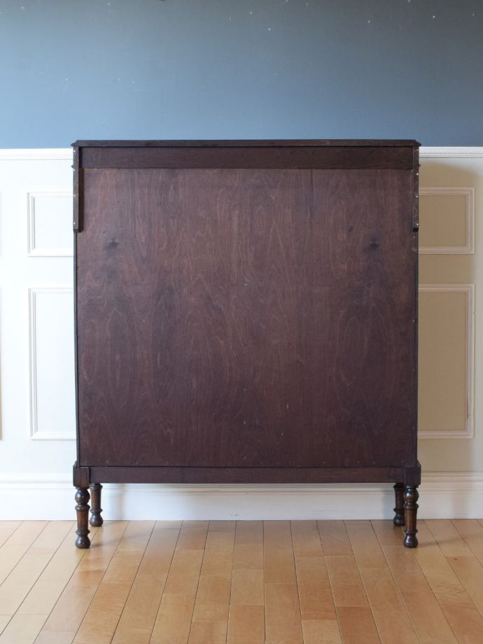 サイドバイサイドの後ろ姿