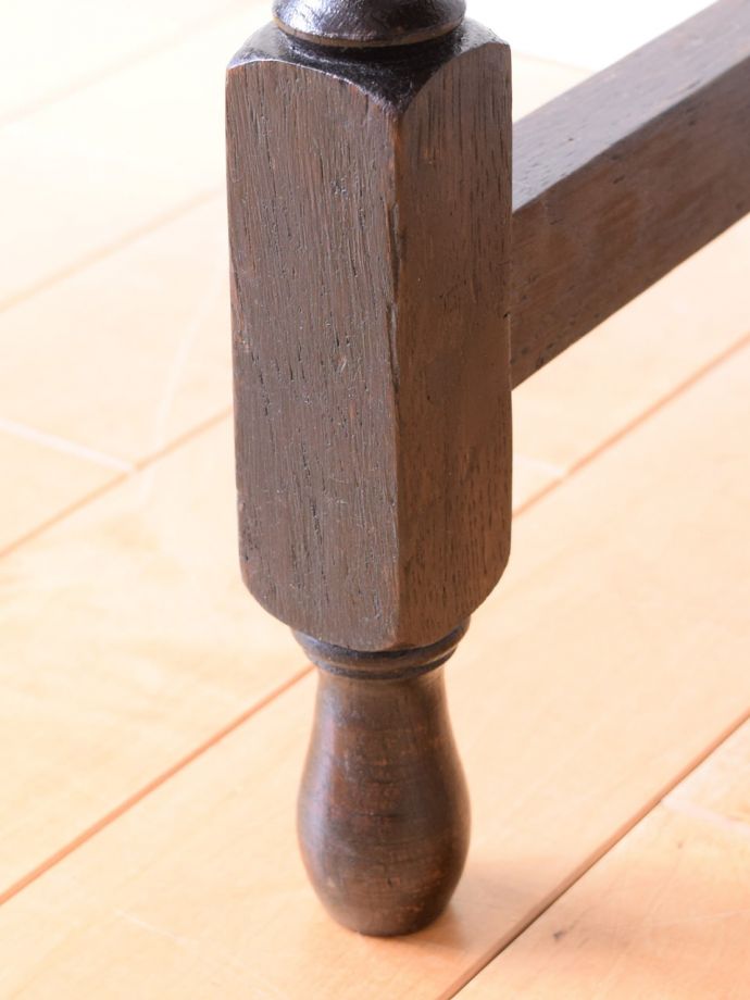 アンティーク家具の脚