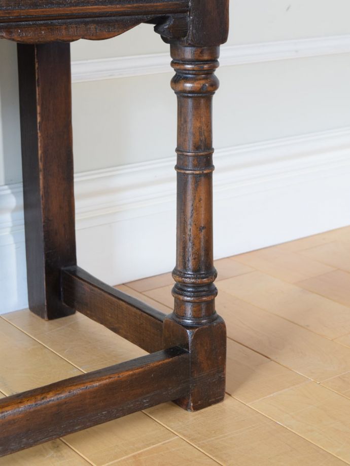 アンティーク家具の脚