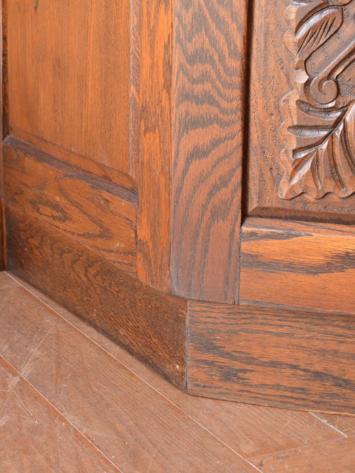 アンティーク家具の脚