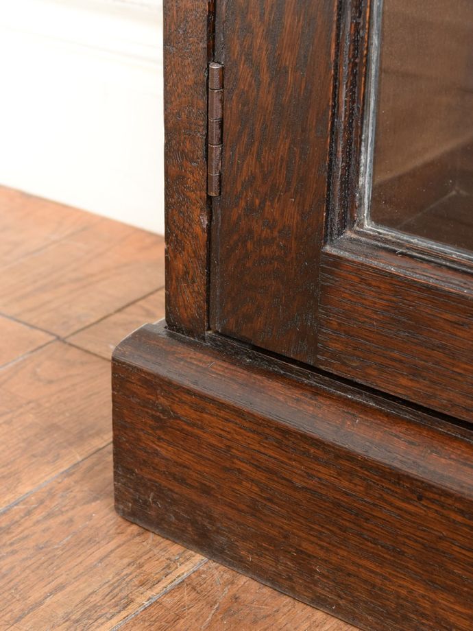 アンティーク家具の脚