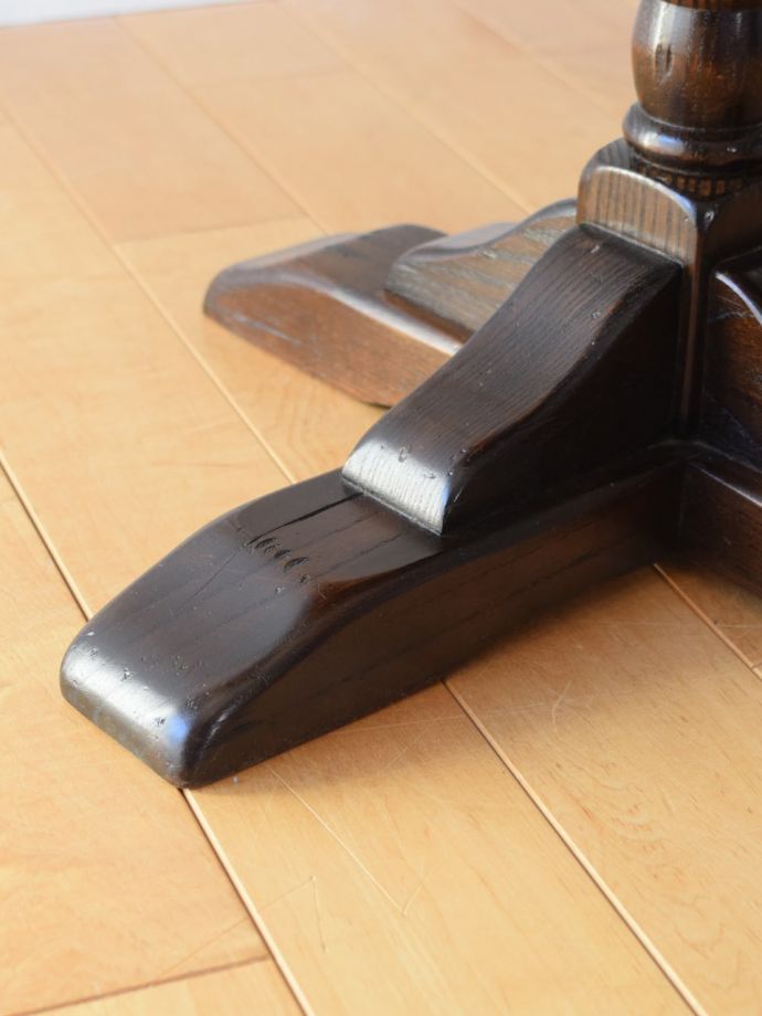 アンティーク家具の脚