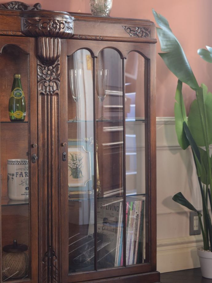 アンティークガラスの扉