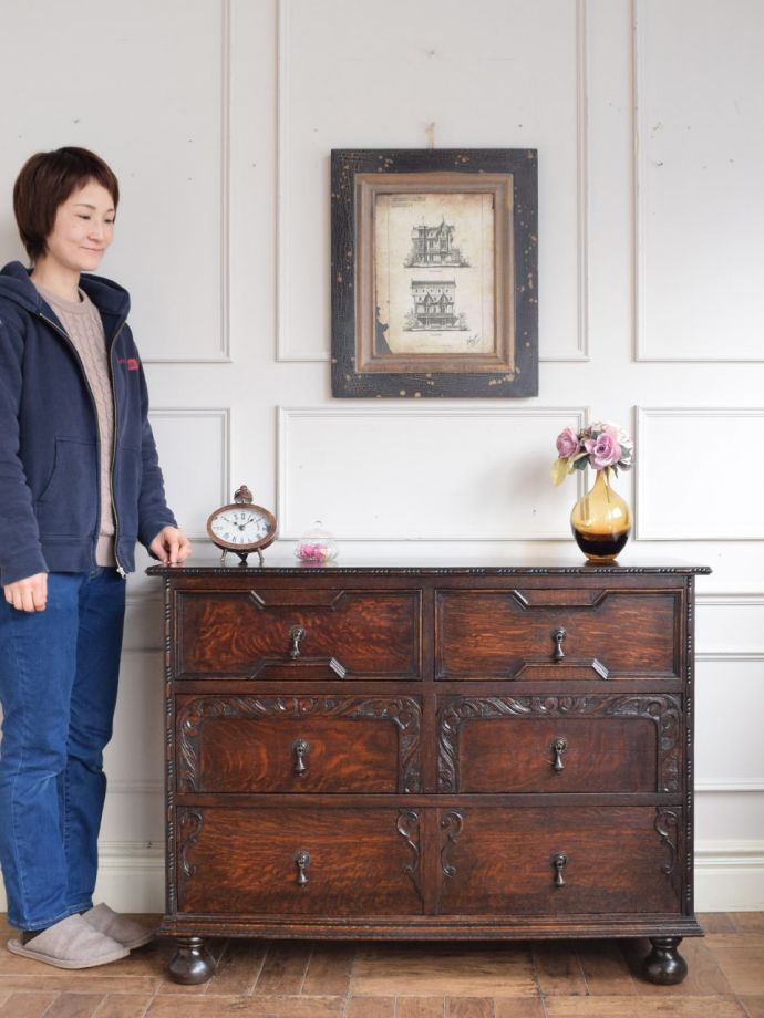 英国アンティークのチェスト