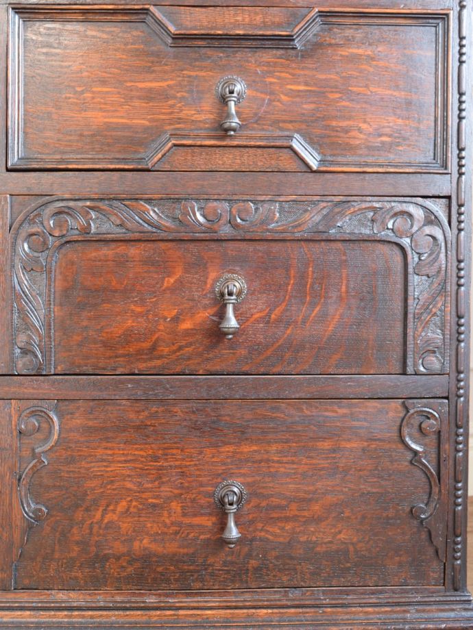 アンティークらしい彫