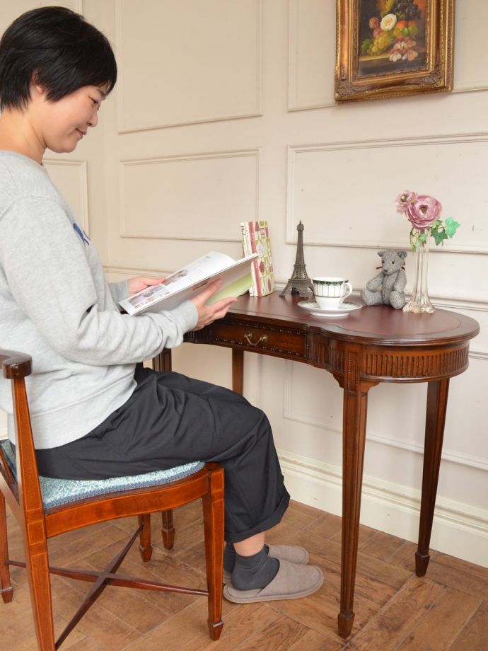 書斎机で楽しむ贅沢な時間